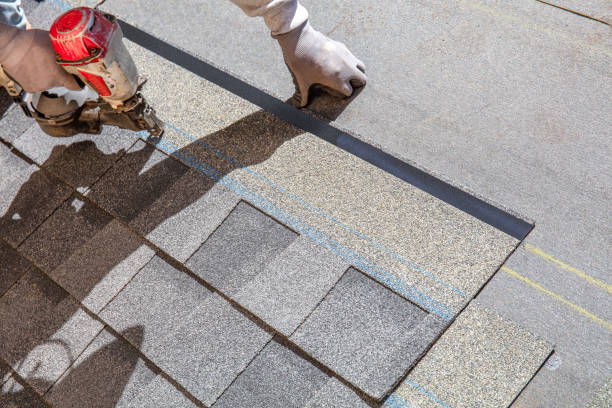 Best Commercial Roofing Services  in Newburg, WI